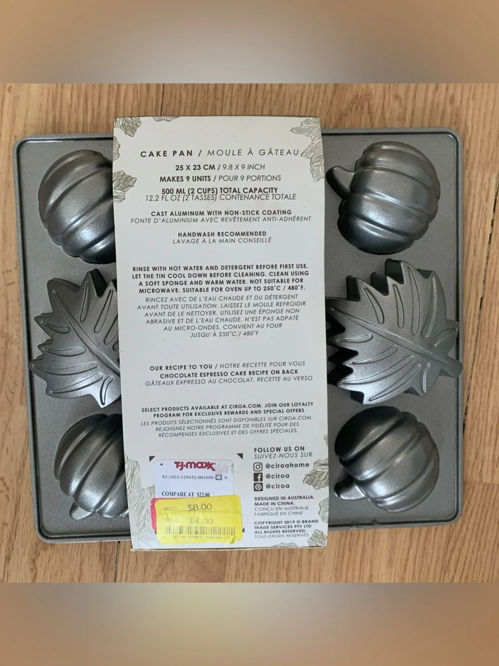 CIROA Cast Aluminum Pumpkin Leaf Shape 9 Units Non-stick Cake Pan Halloween Fall